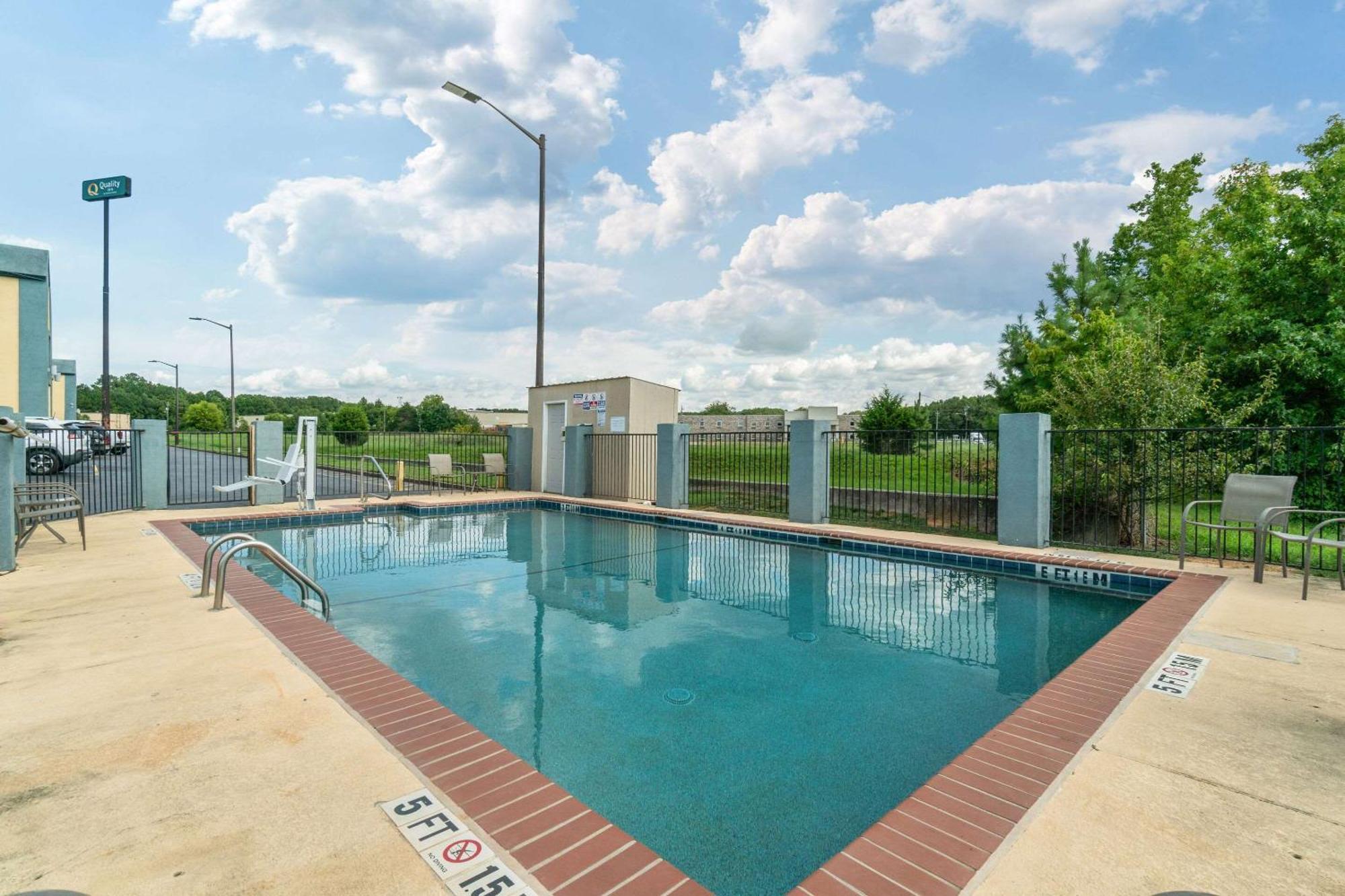 Quality Inn Adairsville-Calhoun South Buitenkant foto